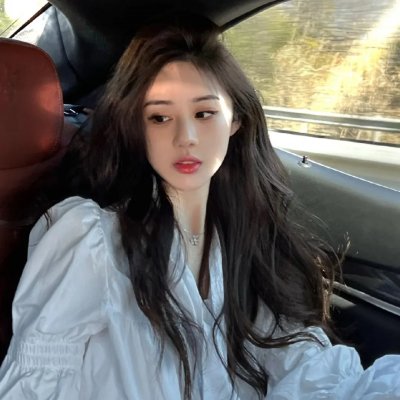 企业家之子被曝走后门进组，前后半年直播间画面流出